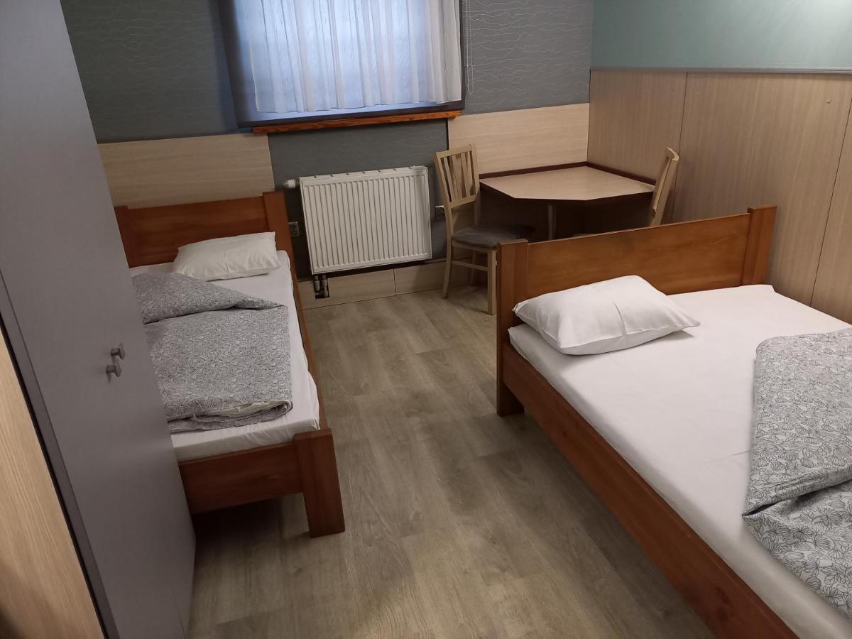 Pokoje Goscinne Jaga Kielce Exteriör bild