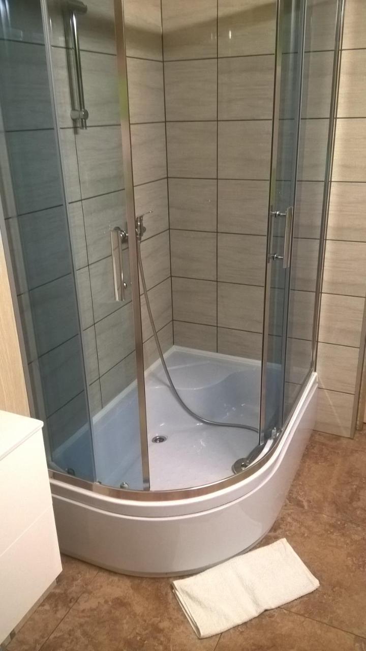 Pokoje Goscinne Jaga Kielce Exteriör bild