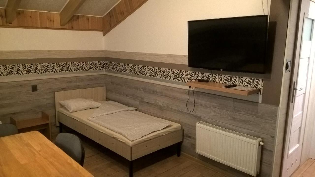 Pokoje Goscinne Jaga Kielce Exteriör bild